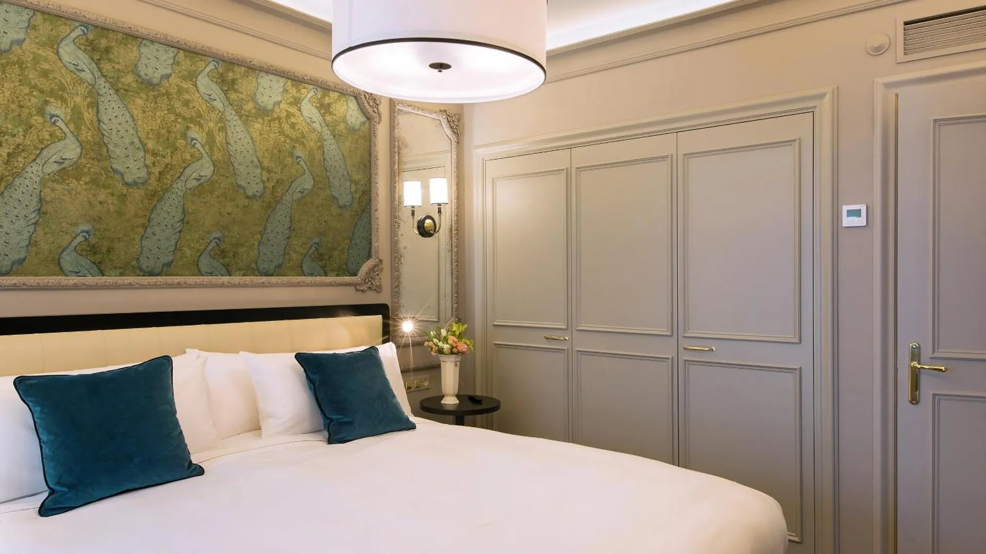 El Avenida Palace Barcelona 4*,